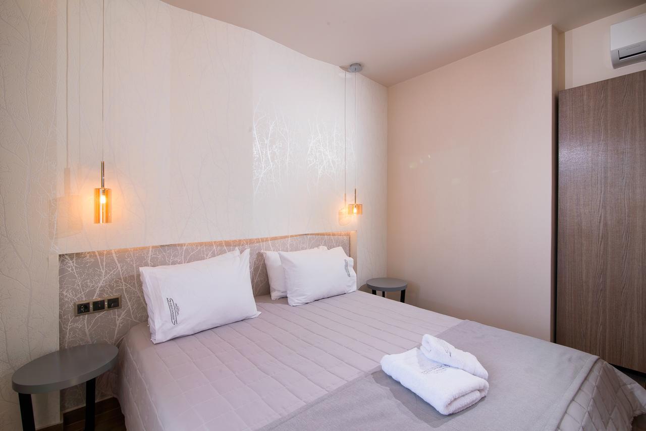 خْريسيا أموذيا Semiramis Luxury Suites المظهر الخارجي الصورة
