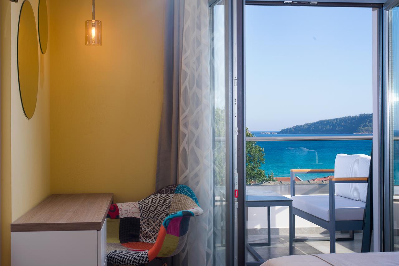 خْريسيا أموذيا Semiramis Luxury Suites المظهر الخارجي الصورة