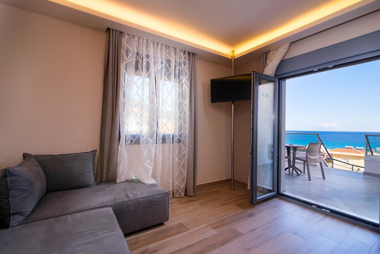 خْريسيا أموذيا Semiramis Luxury Suites المظهر الخارجي الصورة