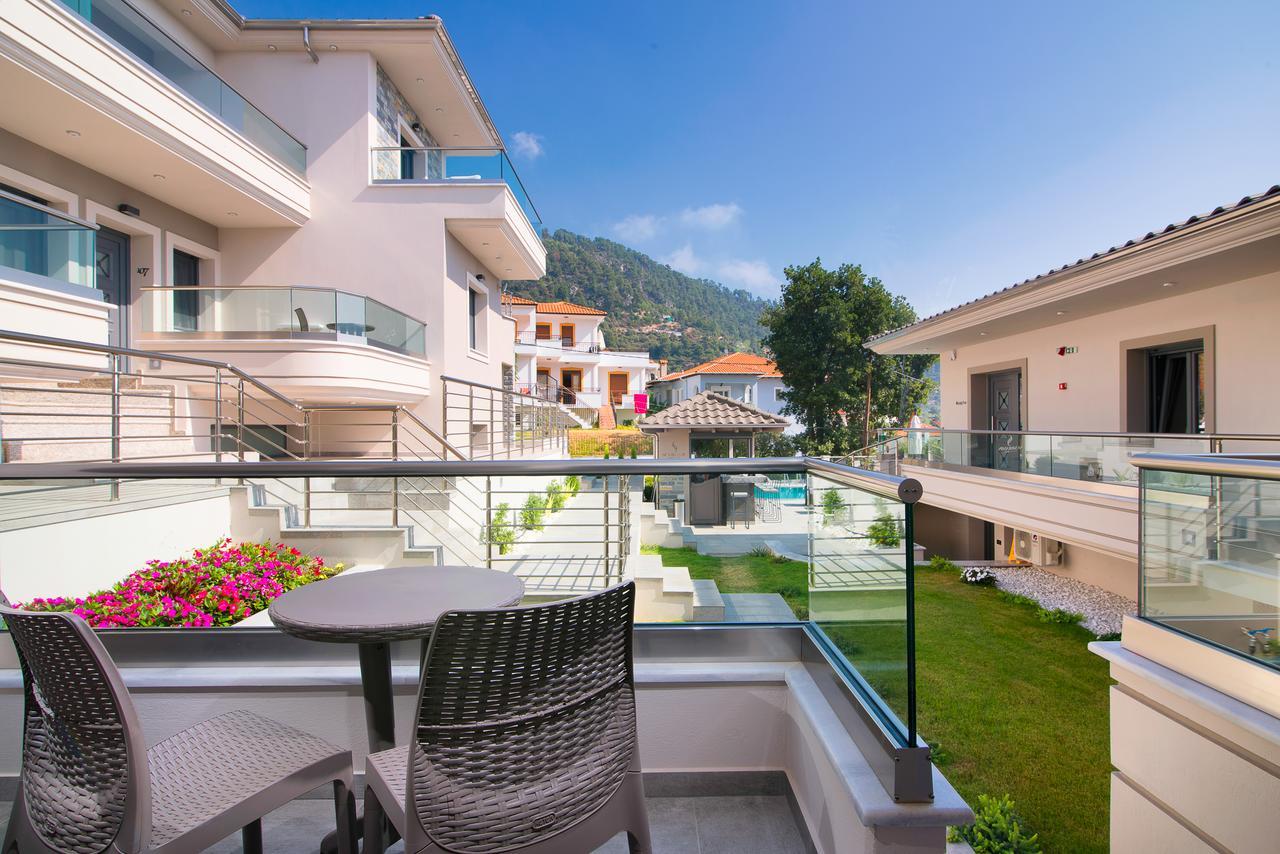 خْريسيا أموذيا Semiramis Luxury Suites المظهر الخارجي الصورة