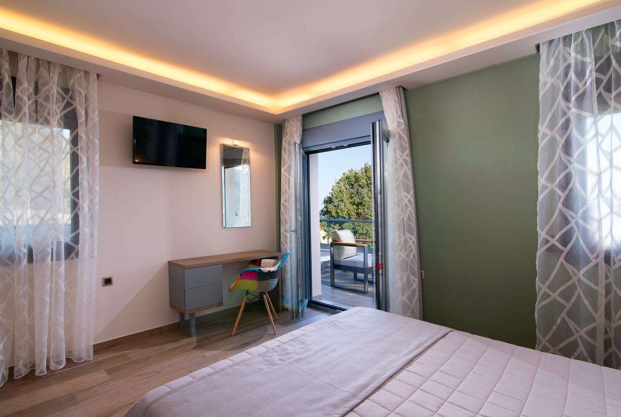 خْريسيا أموذيا Semiramis Luxury Suites المظهر الخارجي الصورة